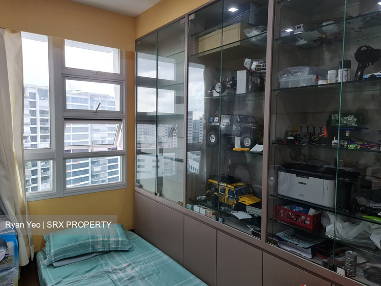 Punggol Sapphire thumbnail photo
